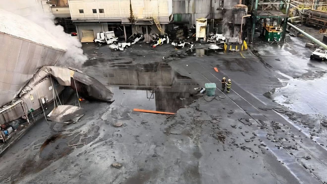 朗维尤造纸厂发生化学爆炸，造成多人受伤、1人死亡、9人失踪