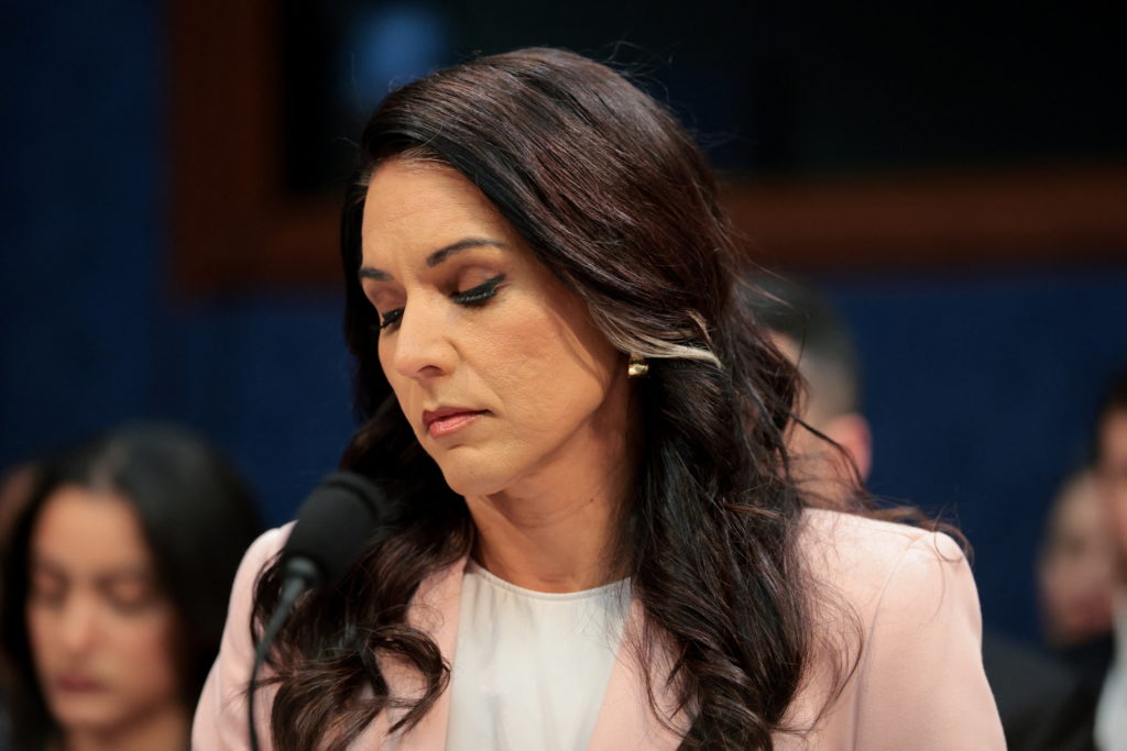 阅读图西·加巴德(Tulsi Gabbard) 国家情报总监的完整辞职信
